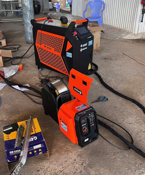 máy hàn laser jasic 1500w