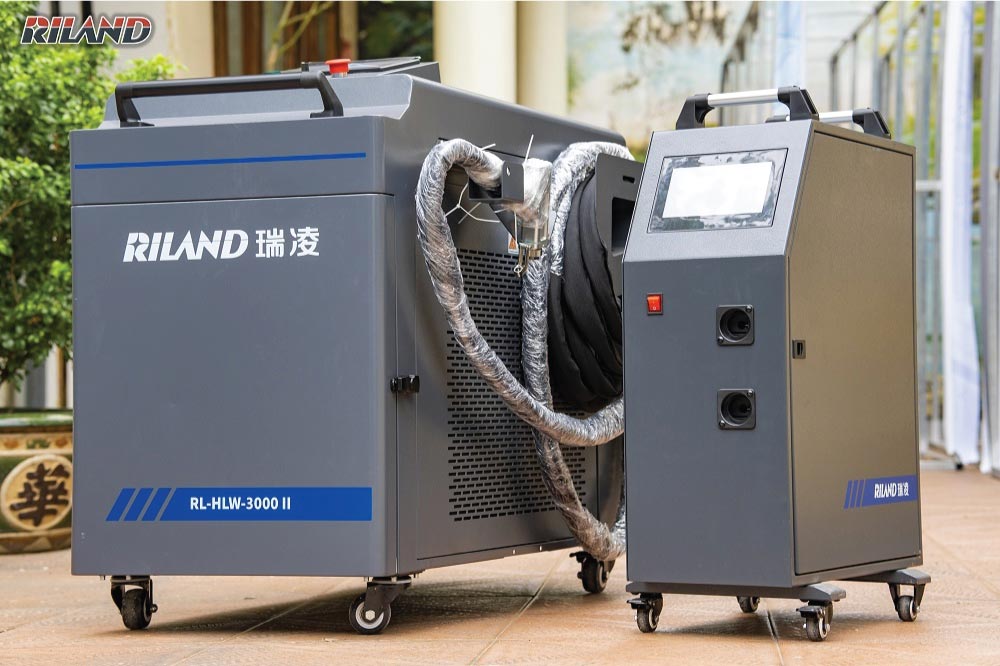 Máy hàn laser HLW-3000